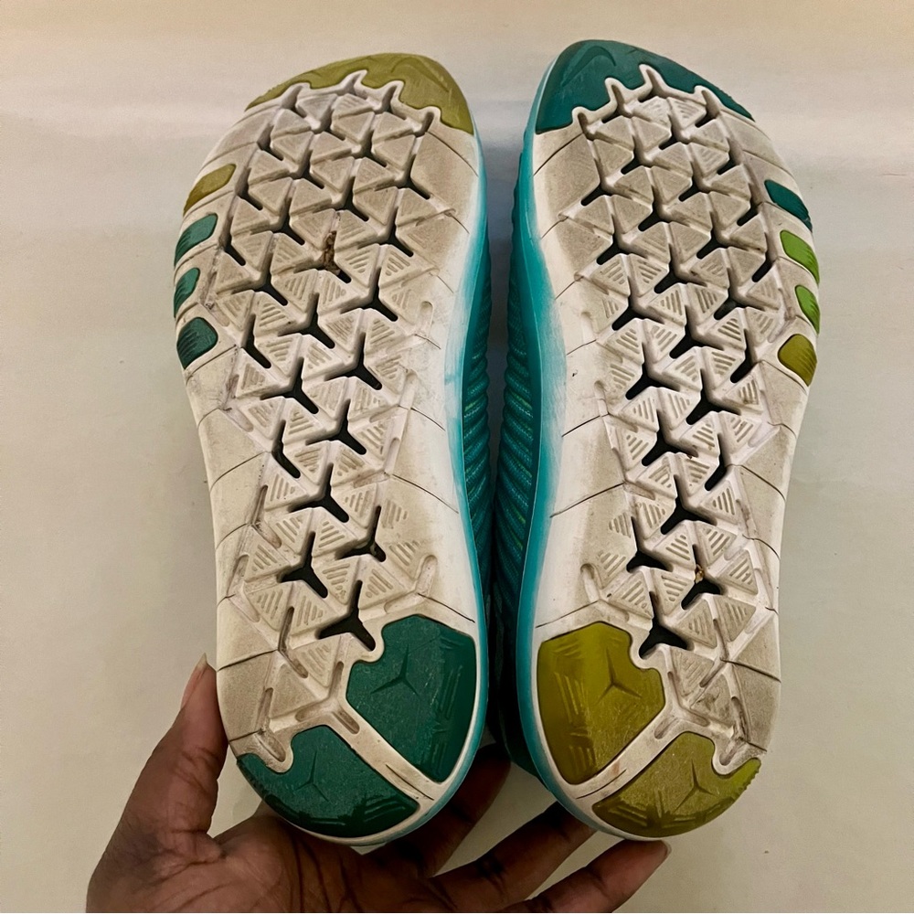 Nike Free Transform Flyknit Turquoise and Lime Knit Running Sneakers - Picture 11 of 11
